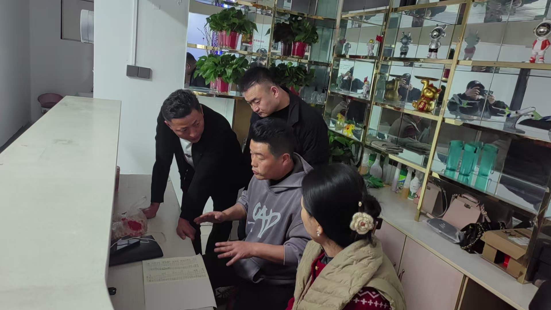 总公司领导亲赴陕西铜川佐伊代理店，帮扶新店启航